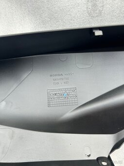 Honda Forza 350 levý zadní boční plast (83300-K1B-D00ZD) - 2
