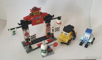 Lego Auta Tokyo Pit Stop 8206 - 2