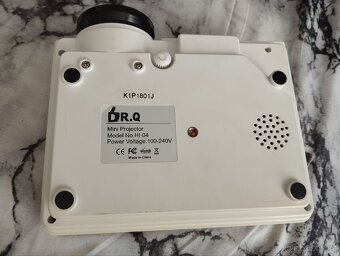 Projektor - 2