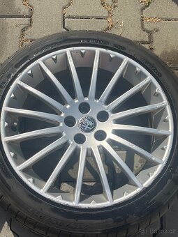 Alfa Romeo 215/45R17 - 2