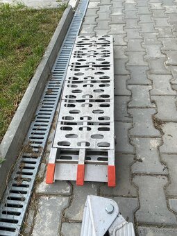 Nájezdy - 2