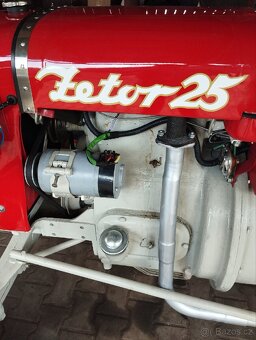 Traktor Zetor 25 - 2