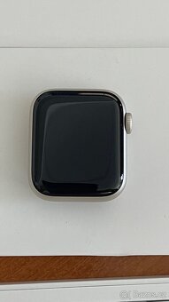 Apple Watch SE 40mm hvězdně bílá - 2