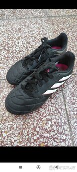 Dětská kopačky Adidas, vel. 30 - 2
