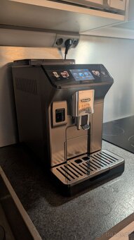 Kávovar DeLonghi Eletta Explore Cold Brew - 2