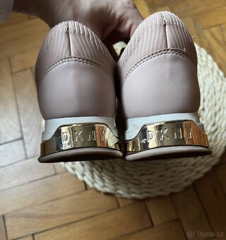 DKNY damske tenisky - 2