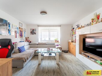 Božice, RD 3+1, garáž, dvůr, zahrada - rodinný dům - 2