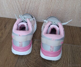 Dívčí sportovní boty Willard - vel. 32 - 2