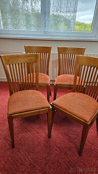 Jídelní set stůl+4 židle masív - 2