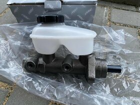 Moskvič 412, hlavní brzdový válec - 2