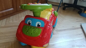 Clementoni Dětské interaktivní odrážedlo Mikuláš - 2