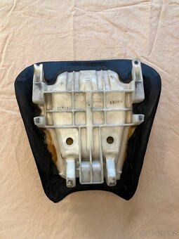 Sedlo Honda CBR600F4 01-03 - 2