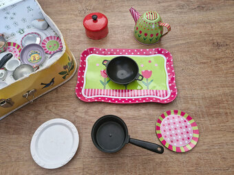 Dětské nádobí do kuchyňky. - 2