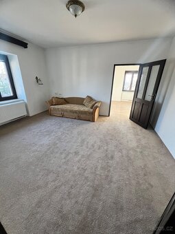 Pronájem bytu 2+1 v rodinném domě - 2