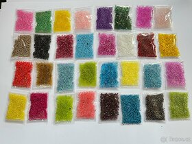 Dekorace - korálky - kulaté - různé barvy - 2