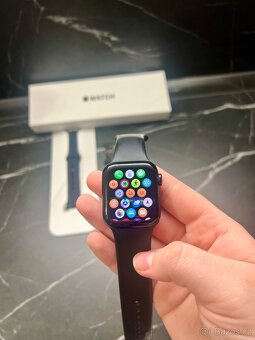 Apple Watch SE (2024) 40mm - 2