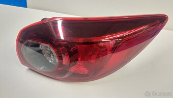 NOVÉ zadní světlo Mazda 3 - 2