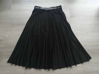 DÁMSKÉ ( DÍVČÍ) OBLEČENÍ - 2