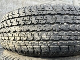 Pneu 265/60/18 - 2