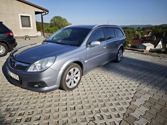 Opel Vectra 2.2i - 2