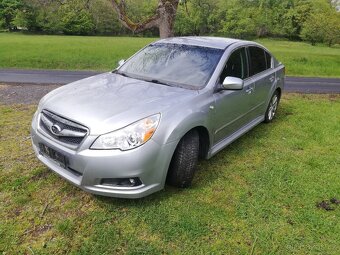 Subaru legacy 2.5 123kw - 2