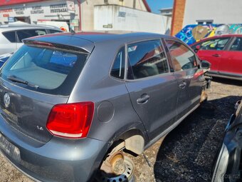 VW POLO - 2