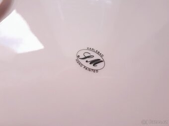 Hranatý talířek z růžového porcelánu - 2