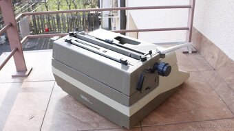 Psací stroj Robotron - 2