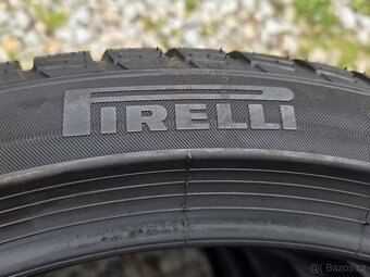 Zánovní zimní pneu Pirelli Sottozero RFT 225/40/19 - 2