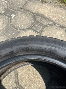 Zimní pneu Goodyear 205/55 R16 - 2