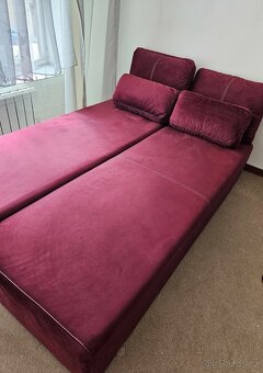 Rozkládací sedačka/pohovka - burgundy samet (vínová) - 2