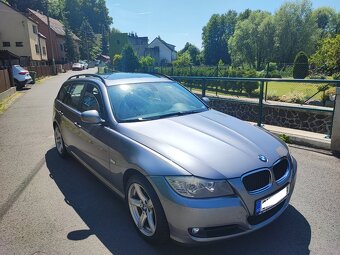 BMW Řada 3 Facelift (E91) 320i Krásný Stav - 2