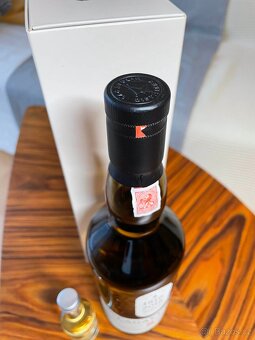 LAGAVULIN 8 let + VZOREK - 200th Aniversary Limited Edition - 2
