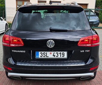 Touareg 3.0TDI V6 4X4|ACC|Automat|vzduch|Webasto - 2