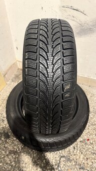 Zimní pneu 205/55/16 Nokian WR Haka Sípe - 2