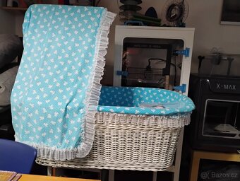 Proutěný koš+ oblečky na chlapečka. - 2