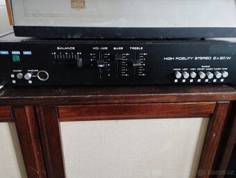 Gramofon a zesilovač - 2