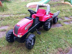 Šlapací traktor červený - 2