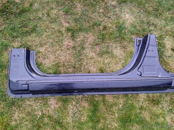 Kia Ceed I 1 2006 - 2012 lavy prah A + B stlpik - novy diel - 2