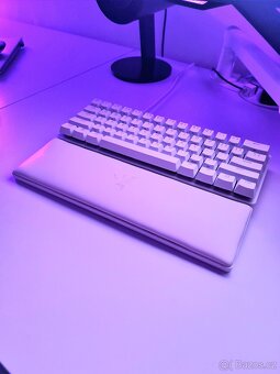 Razer Huntsman Mini + 3 spirálové kabely + krytky Razer - 2