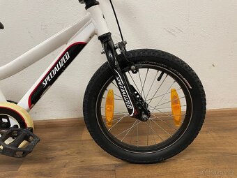 Dětské kolo Specialized Hotrock 16” bílé - 2