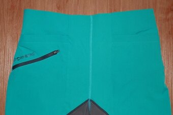 Smaragdové funkční outdoorové kraťasy, vel.L,zn.Stormberg - 2