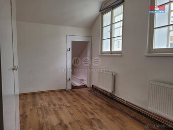 Pronájem bytu 4+kk, 70 m², Kolín, ul. Husova - 2