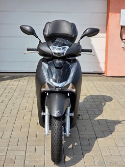 Honda SH 125i, kufr, původ ČR, servisní knížka - 2