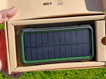 Solární powerbanka AlzaPower SolarScout 20000mAh - 2