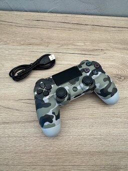 Ovladač na PS4 - 2