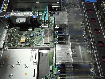 Server 2U HP 380 Gen9, 16C/32T, 128G DDR4, SSD, SAS - 2
