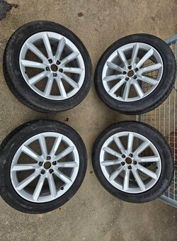 Audi a6 allroad. Kola,letní pneu Pirelli 255 45 r19 100y - 2