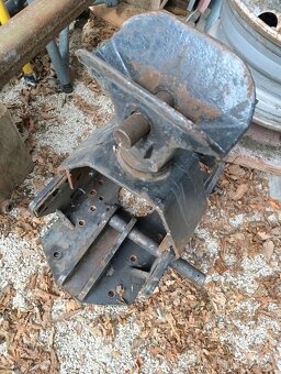 Konzole, závěs, hák na Zetor - 2