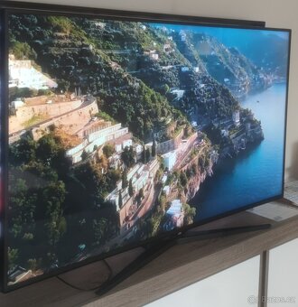 4K UHD SMART JVC 65" 165cm WiFi, YouTube, Netflix - 2